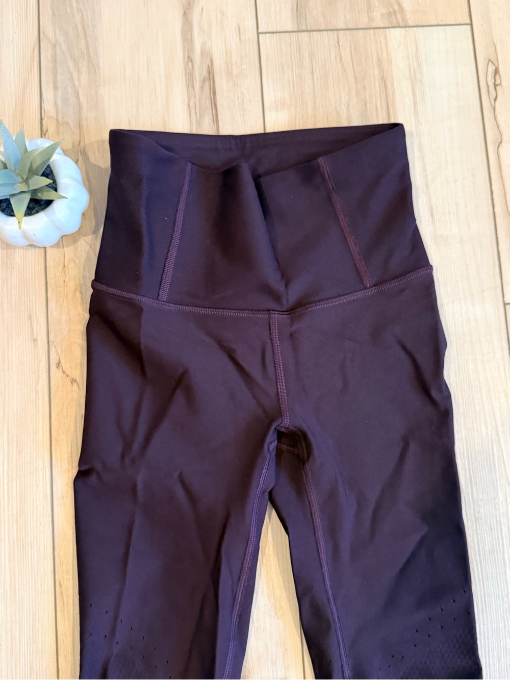 LULULEMON In Focus Running Tight - Picture 2 of 6